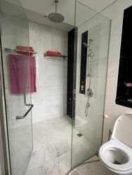 Charlton 27 (D19), Terrace #393385491